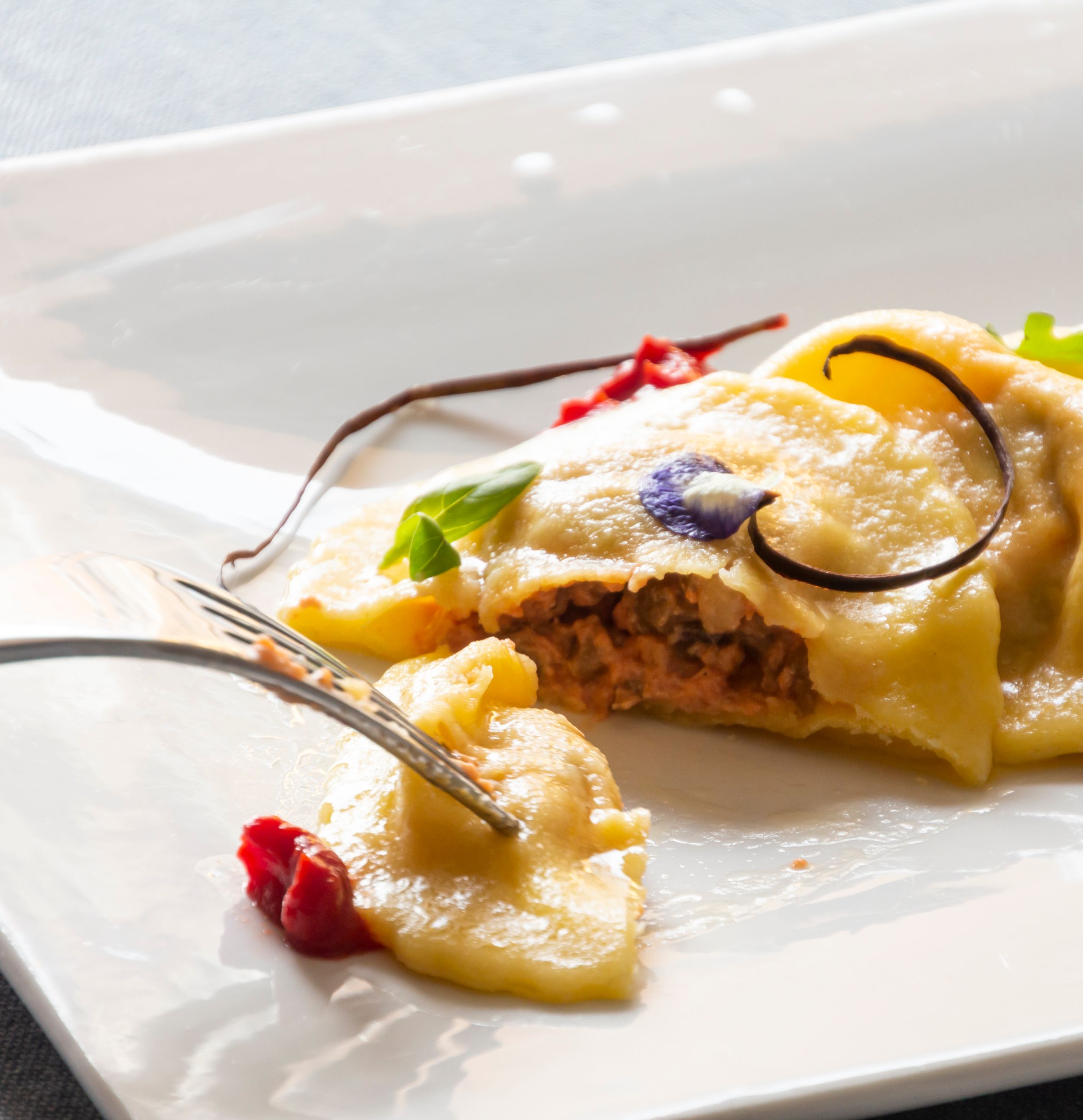 Ravioli Ripieni Di Parmigiana Di Melanzane Ricette Saporie Saporie