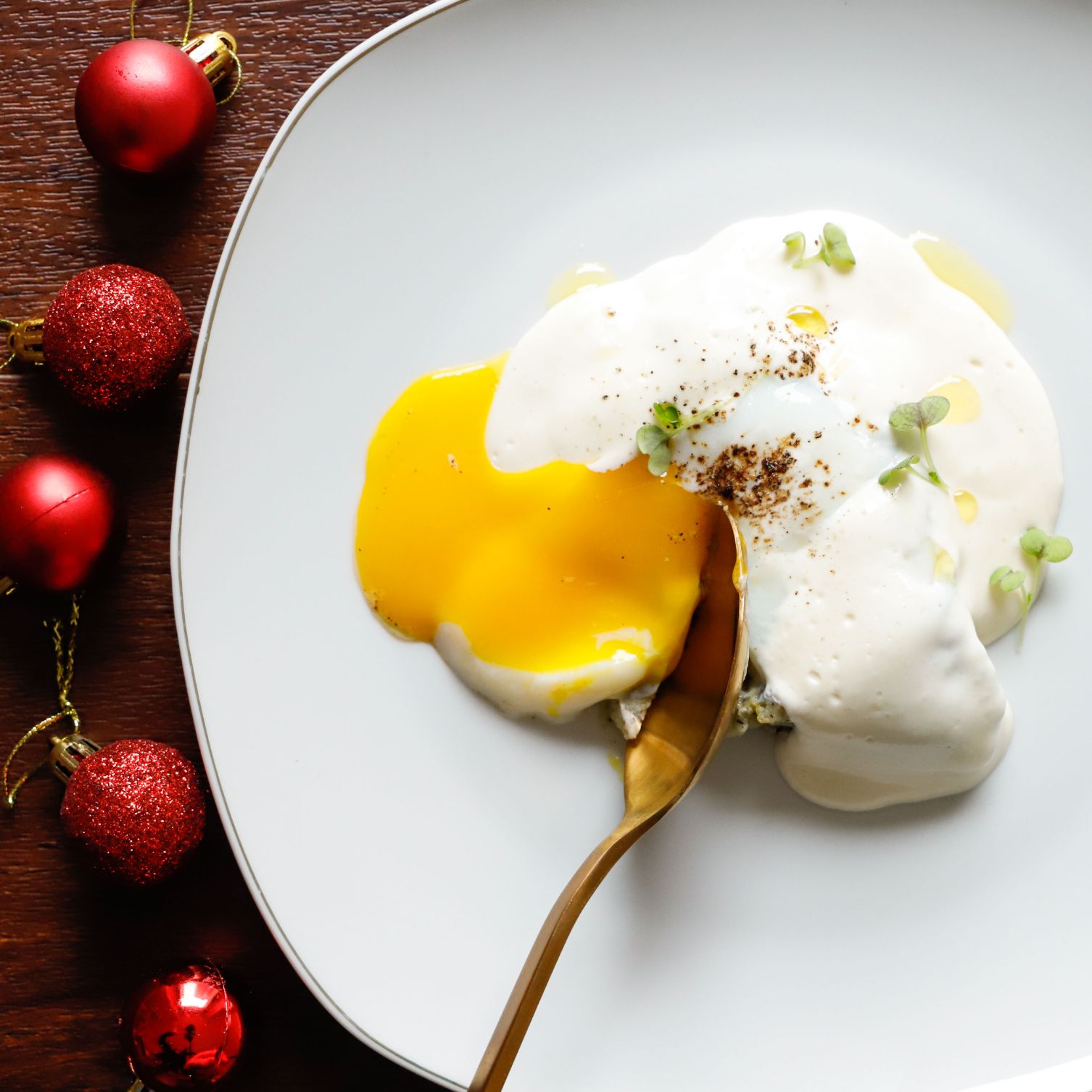 Crema di patate al tartufo, uovo e fonduta di Parmigiano ...