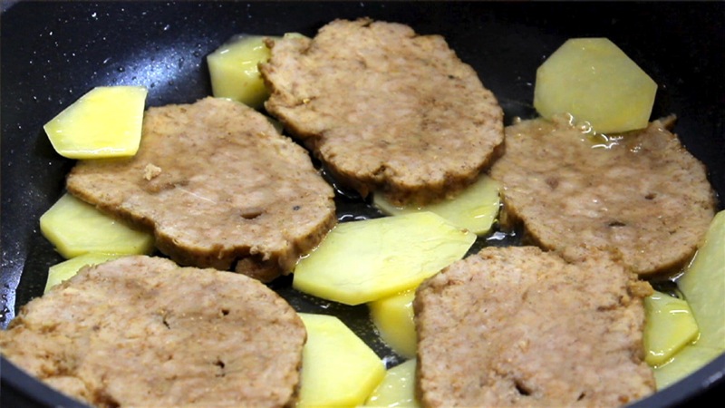 Seitan Con Patate E Funghi Saporie